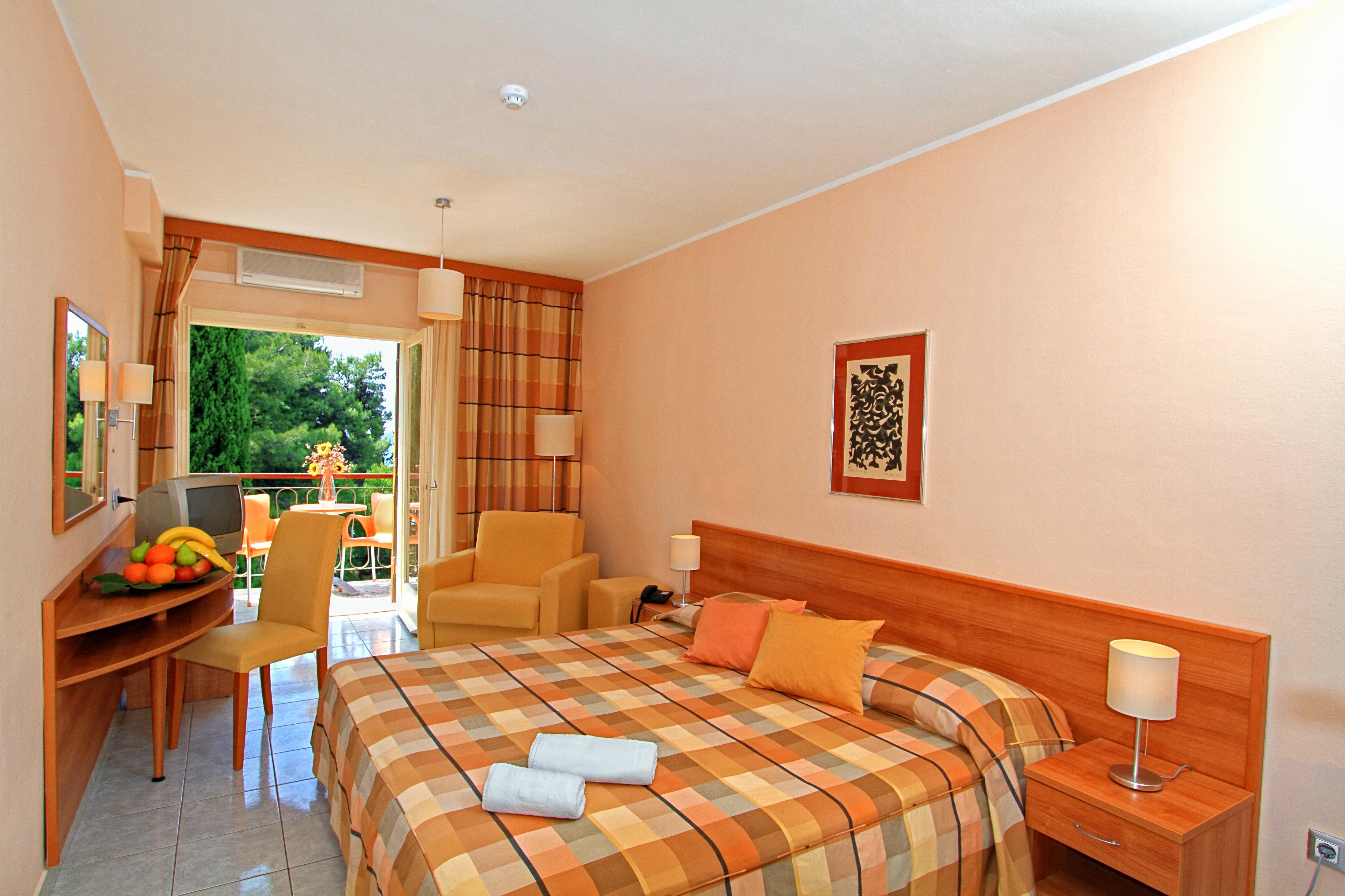 Aminess Vival Casa Velaris Hotel Supetar Exterior photo